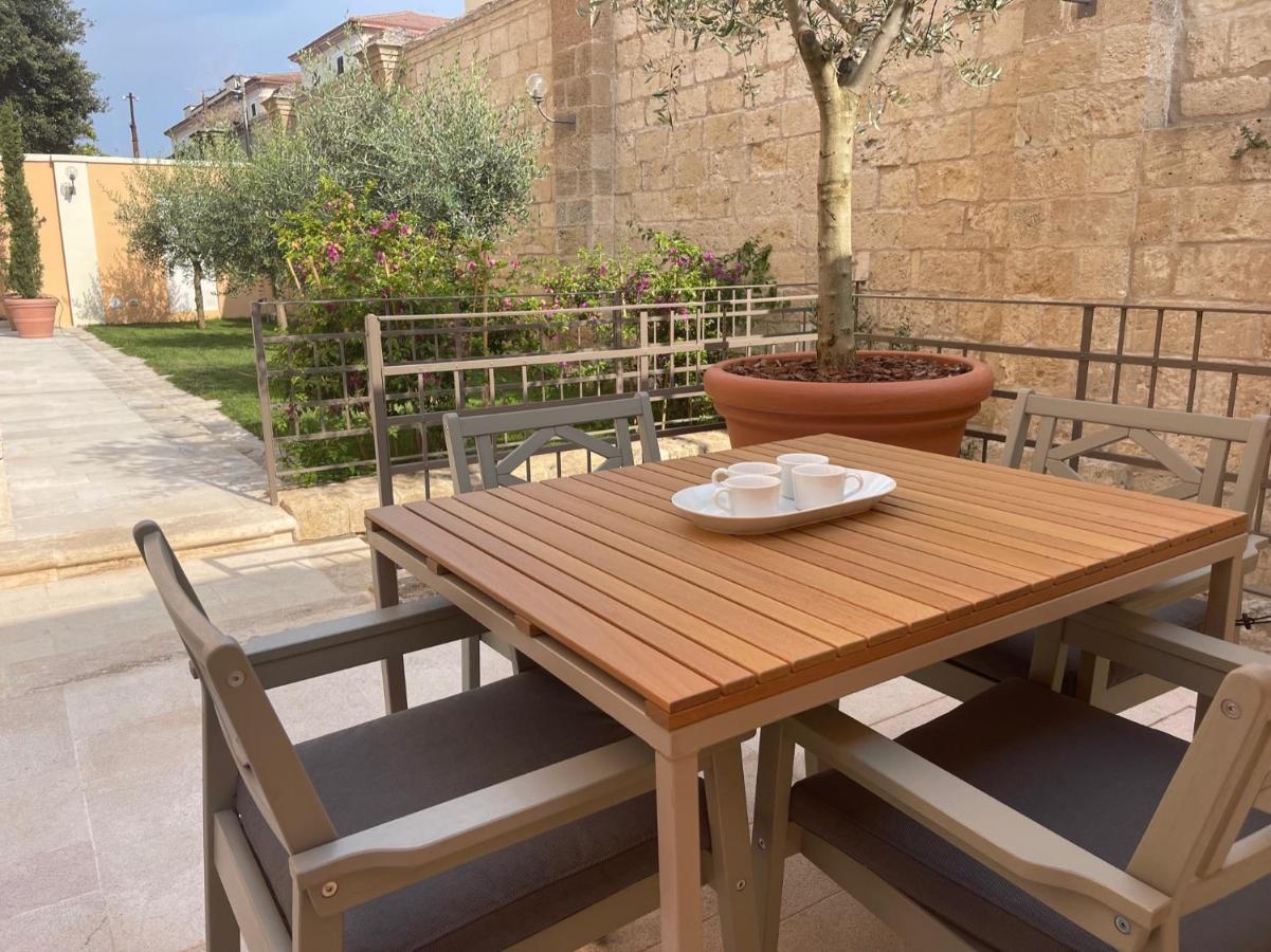 Palazzo Pitagora Hotel Taranto Exterior foto