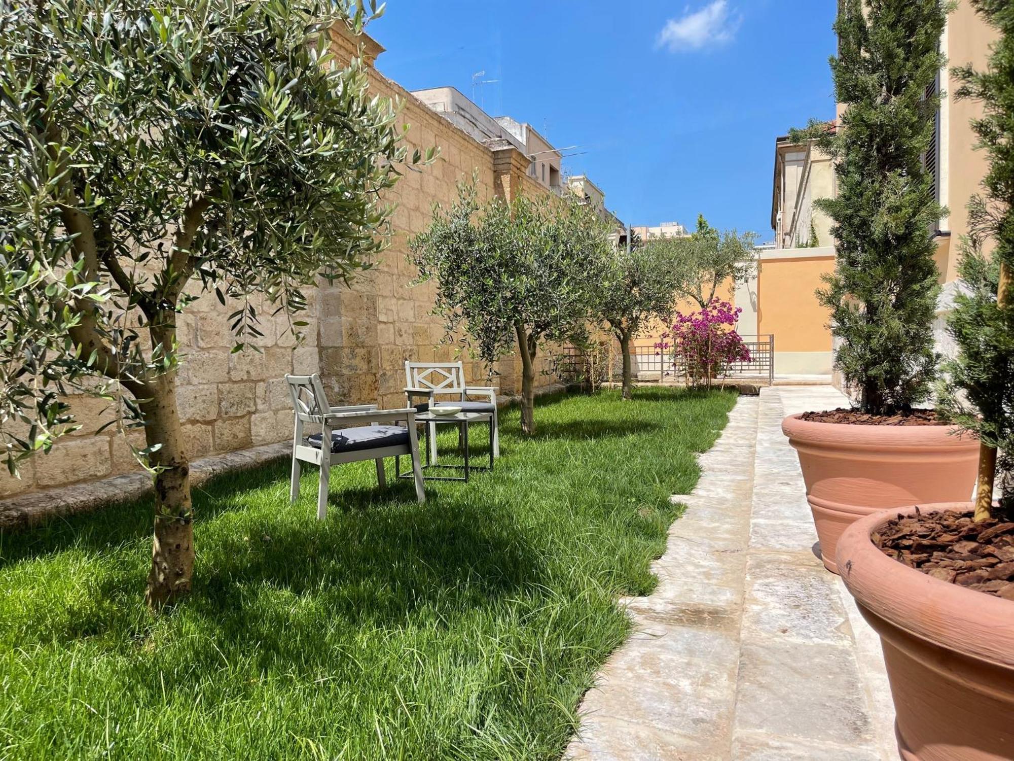 Palazzo Pitagora Hotel Taranto Exterior foto