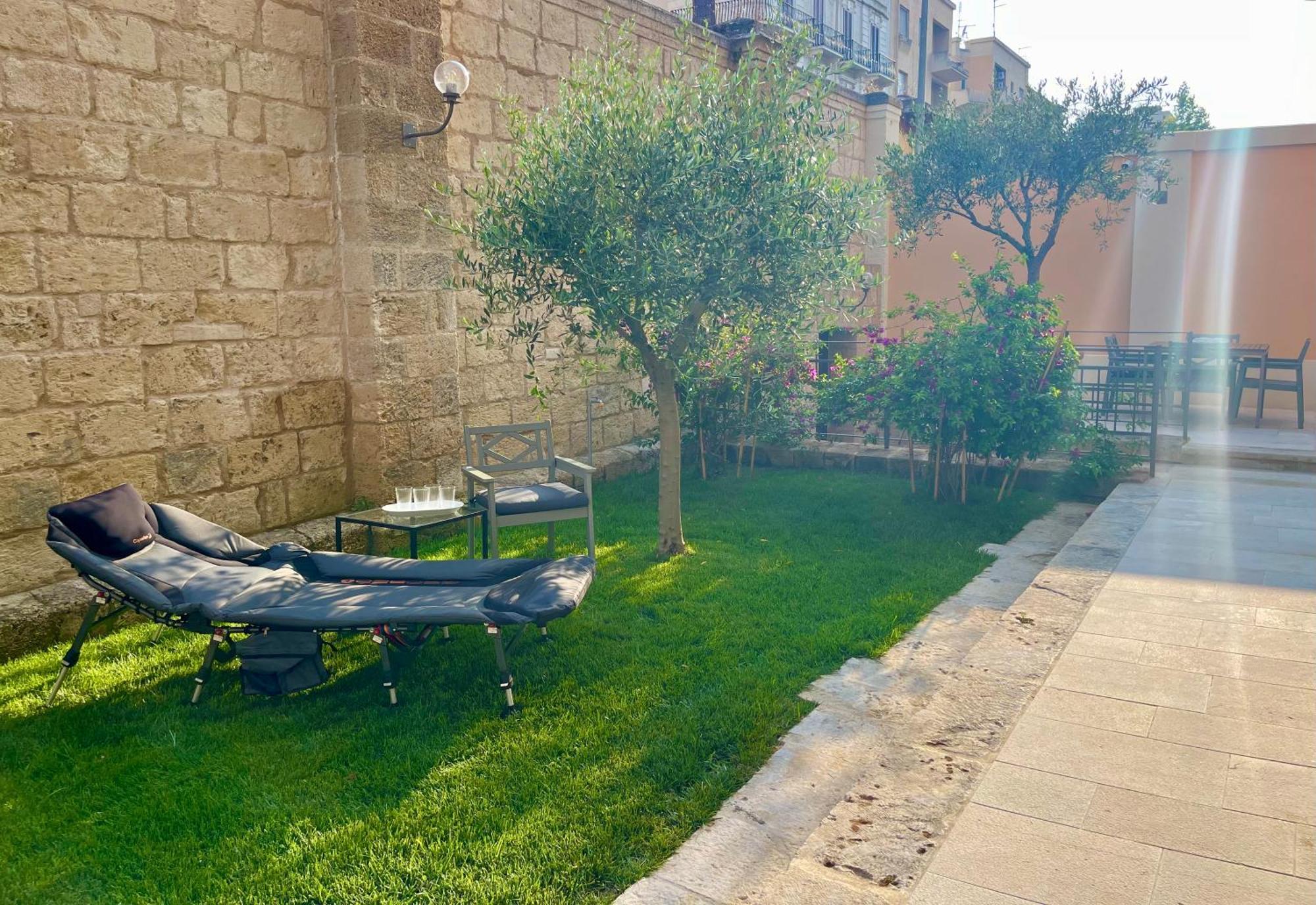 Palazzo Pitagora Hotel Taranto Exterior foto